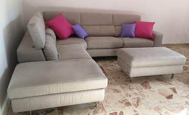 Divano Angolare in Microfibra... prezzo trattabile