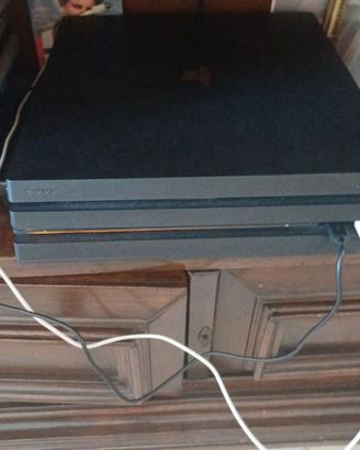 Ps4 con 3 joistick e 9 gochi