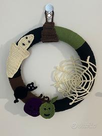 ghirlanda di Halloween lavorata all’uncinetto 
