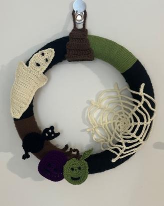 ghirlanda di Halloween lavorata all’uncinetto 