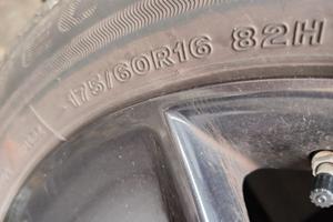 4 PNEUMATICI ESTIVI 175/60/R16/82H