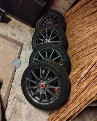 cerchi derivanti Oz da 17 con gomme 90%