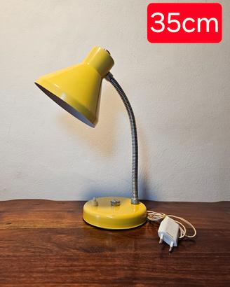 Lampada da tavolo vintage gialla 