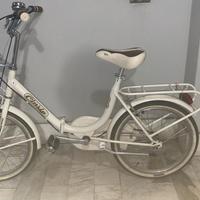 bicicletta Cinzia con cestino
