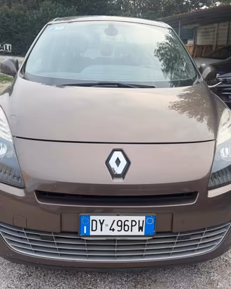 RENAULT Scenic 7posti 1.5 dCi 110CV senza nessun