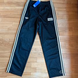Pantaloni tuta Adidas Oasis Reunion 2025