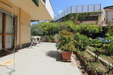 VILLA A SCHIERA A AGROPOLI