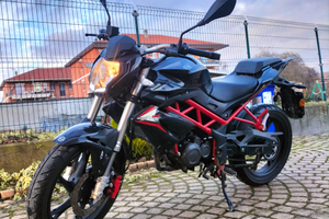 Moto Benelli BN 125