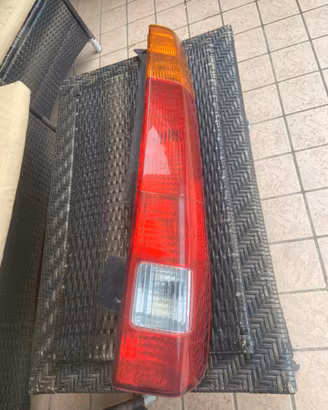 Fanale DX posteriore HONDA CRV II Serie 2002-2005