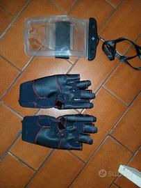 guanti vela e custodia impermeabile cellulare