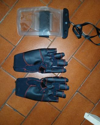guanti vela e custodia impermeabile cellulare