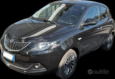 Lancia Ypsilon 1.0 FireFly 5 porte S&S Hybrid Plat