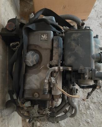 Motore Peugeot 1.4 benzina 