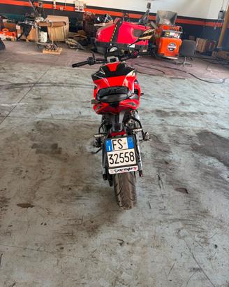 Aprilia tuono 457