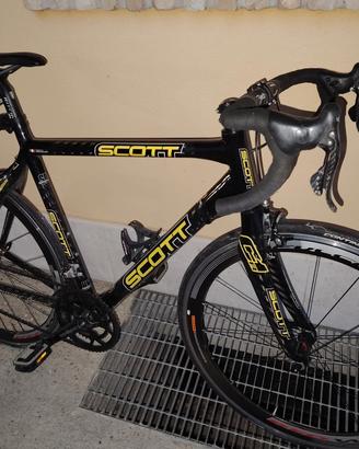 bici scott in carbonio
