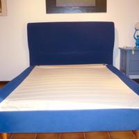 Letto imbottito una piazza e mezza