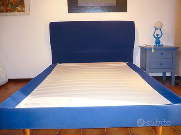 Letto imbottito una piazza e mezza