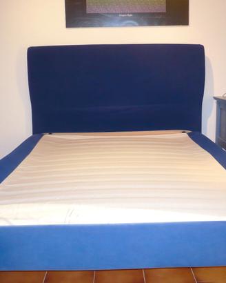 Letto imbottito una piazza e mezza