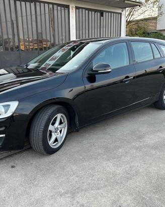 Volvo V60 D2 Geartronic Business 2.0 DIESEL ANNO 2