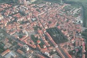 Borgo S Lorenzo fondo mq 80 oltre giardino mq 100