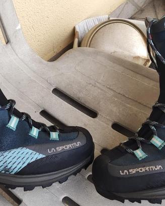 Scarponi da montagna La Sportiva n. 39