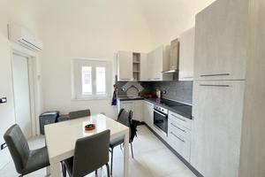 2 LOCALI A PONTEDERA