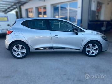 Renault Clio 0.9 TCe 12V 90CV Start&Stop 5 porte E
