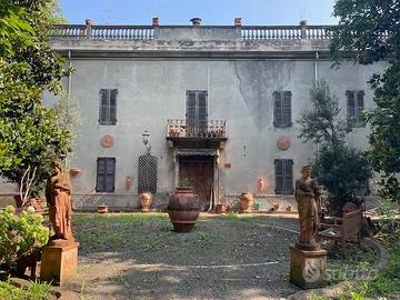 Villa di 403 m² con più di 5 locali a Parma