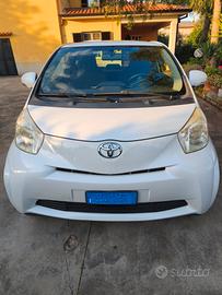 Toyota IQ 