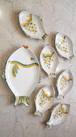 Servizio di piatti in ceramica