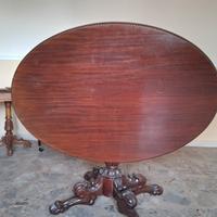 Tavolo ovale stile classico con piano ribaltabile