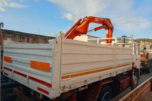 Renault 160 con gru e ribaltabile