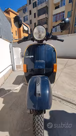 vespa 125 px  arcobaleno del 1984