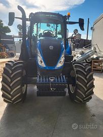 Trattore new holland T5.100