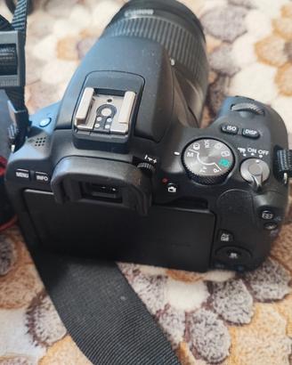 Canon EOS 200d