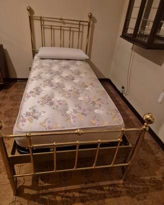 Letto in ottone