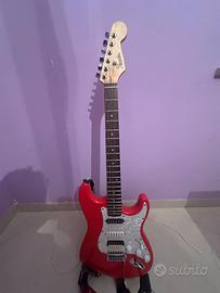 Squier by Fender Stratocaster completamente rinnov