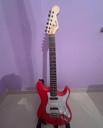 Squier by Fender Stratocaster completamente rinnov