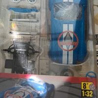 Revell snap tite shelby cobra kit 1\32