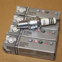 4 candele VW Nuove Originali cod. 101000036AA