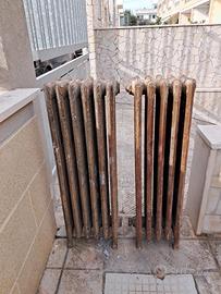 Calorifero in ghisa con piedini