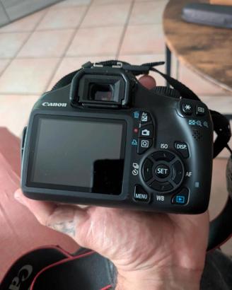 Macchina fotografica Canon EOS 1100 D