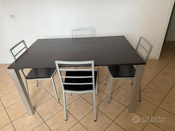 Tavolo allungabile con 6 sedie