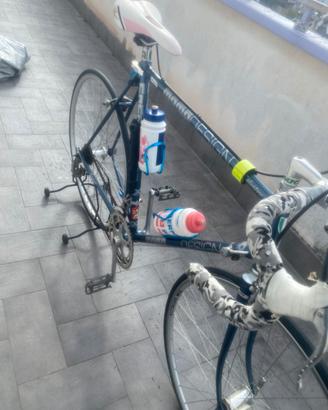 Bici da corsa momo design vintage
