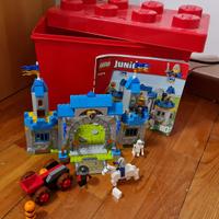 Lego 10676 con scatolo a forma di mattoncino
