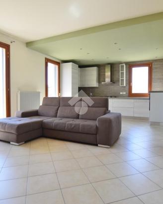3 LOCALI A ERACLEA