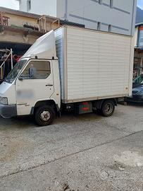 Nissan con sponda idraulica 