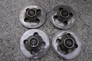 borchie copribiullone Opel 1900 GT    Opel Manta