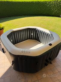 Piscina idromassaggio gonfiabile
