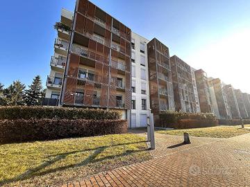 Bilocale con loggia Zona Eurosia